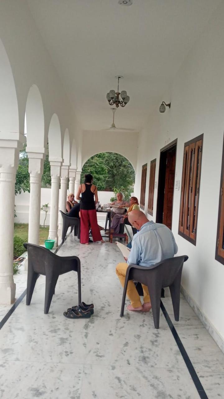 Silver Sands Homestay *